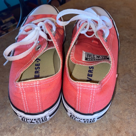 Low Rise Pink Converse Size 7 - Picture 3 of 4